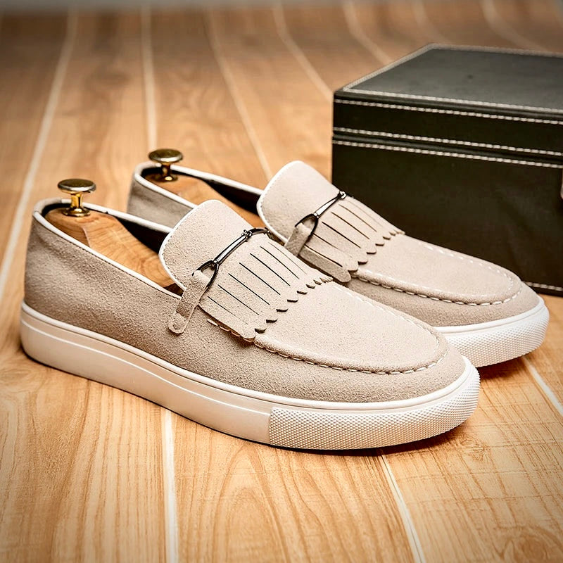 Elegante mocasín de ante para hombre