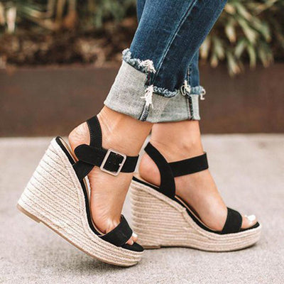 Sandalias de cuña Elviana: el equilibrio perfecto entre estilo y comodidad