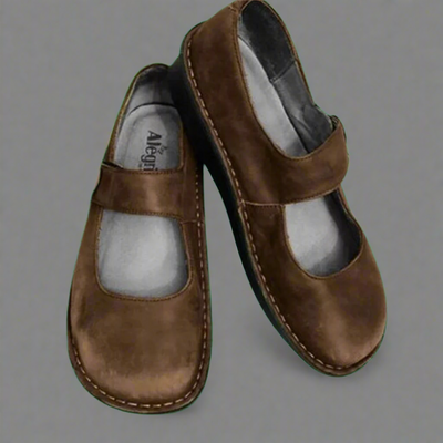Zapatos con cordones cómodos y elegantes para mujer.