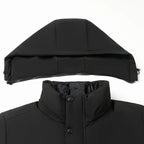 Veste d'hiver noire avec capuche amovible, col montant et boutons-pression. Idéale pour le froid, mode homme, vêtement chaud et élégant.