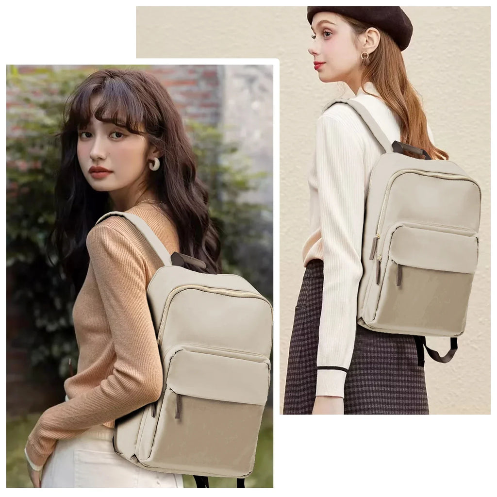 Deux femmes portant un sac à dos beige élégant, idéal pour la mode urbaine. Accessoire tendance pour femmes, parfait pour le quotidien et les voyages.