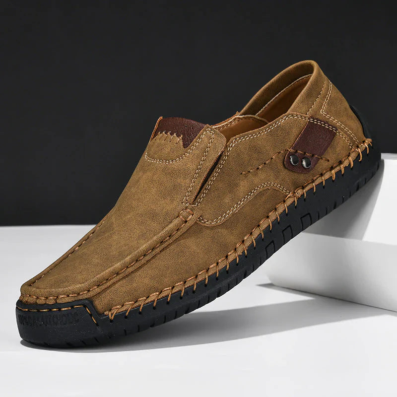 Chaussures en cuir avec semelles antidérapantes