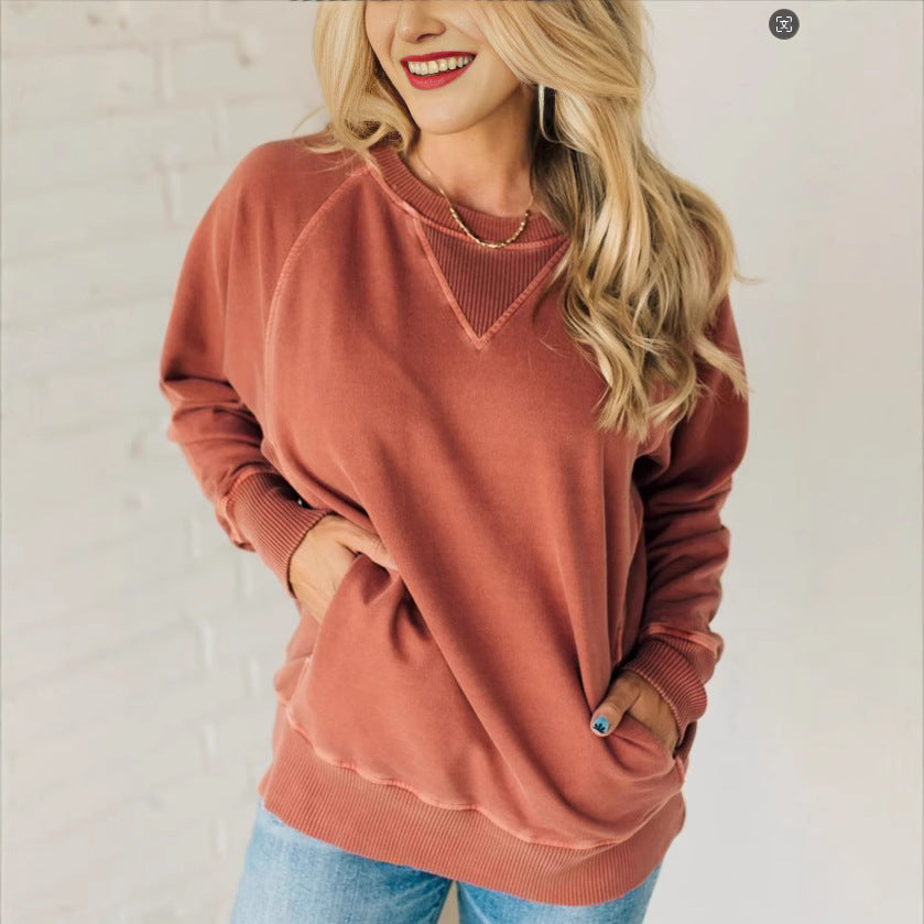 Ribbed knit sweater with side pockets for women
