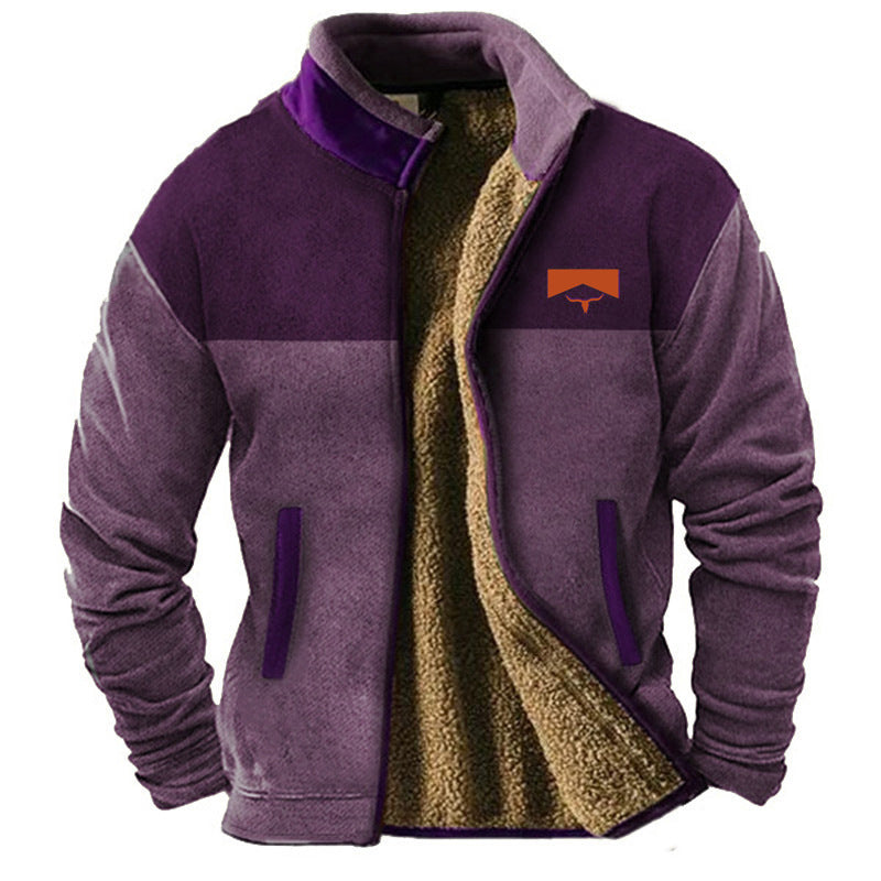 Veste polaire violette pour homme avec doublure en sherpa beige, col montant, poches latérales, idéale pour l'hiver et les activités de plein air.