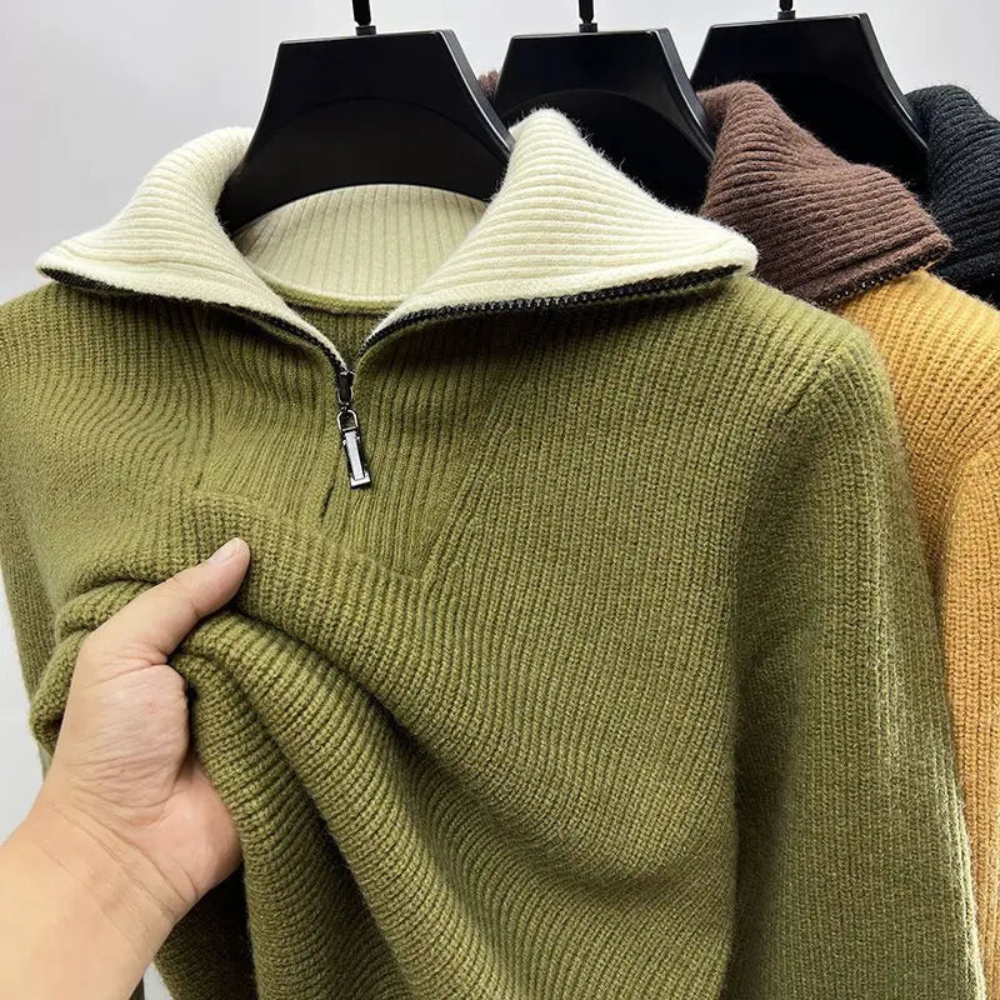 Camisa de hombre con cuello alto y cremallera: deportiva y elegante.