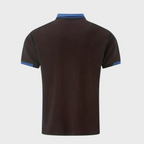 Polo noir pour homme, col et manches contrastés bleu, style décontracté, mode masculine élégante, vêtement tendance, vue arrière.