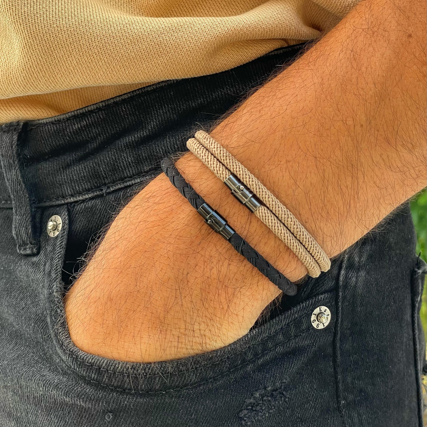 Ara - Magnetisk armbånd i Milan-snor - Brun utgave