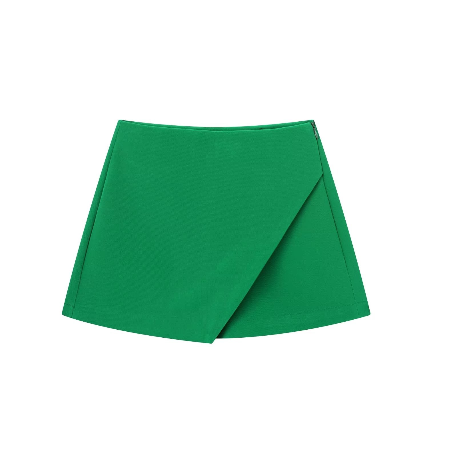 Jupe portefeuille verte en tissu léger, design moderne et élégant, idéale pour la mode féminine estivale. Style tendance et confortable.