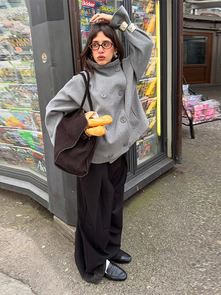 Płaszcz damski z wełny | Stójka | Zapięcie na podwójny guzik