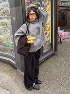 Płaszcz damski z wełny | Stójka | Zapięcie na podwójny guzik