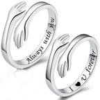 Bagues en argent avec design de bras enlacés, gravées "Always with you" et "I ♥ U forever". Bijoux romantiques, cadeau d'amour.