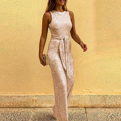 Tuta seducente con paillettes, spalle e schiena scoperte 