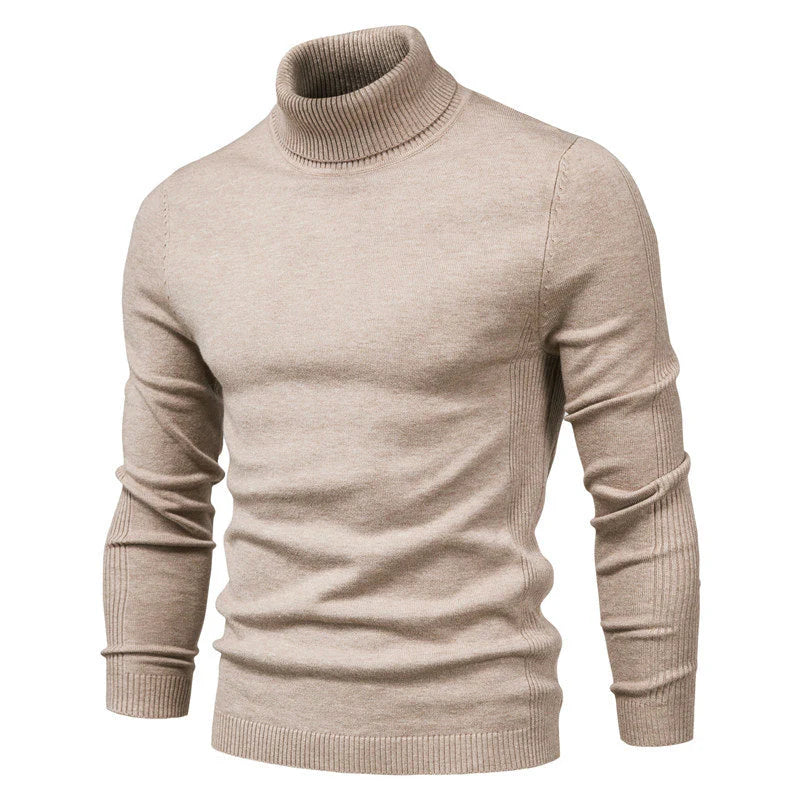 Pull col roulé beige pour homme, manches longues, tricoté, style élégant et moderne, idéal pour l'hiver et les tenues décontractées.