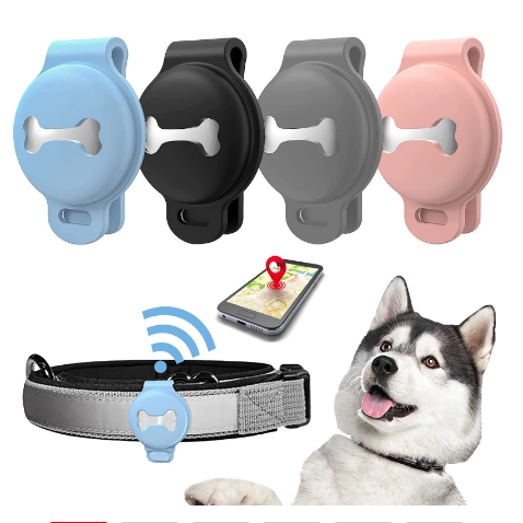 Quatre porte-balises pour chien en silicone (bleu, noir, gris, rose) avec motif os, GPS pour collier, suivi localisation, chien Husky heureux.