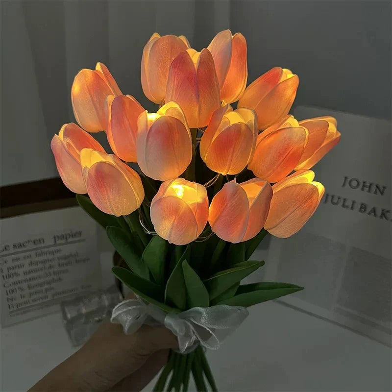 Bouquet de tulipes lumineuses LED orange, décoration intérieure élégante, éclairage d'ambiance, fleurs artificielles réalistes, cadeau original.