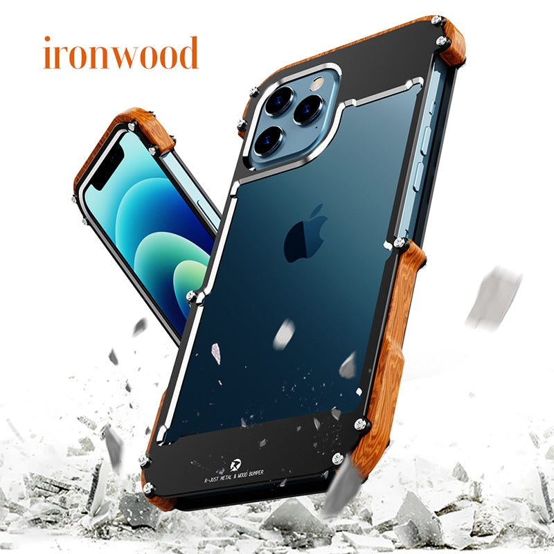 Coque de protection robuste pour iPhone 13 Pro, design en bois et métal, anti-choc, style moderne, compatible MagSafe, fond blanc.