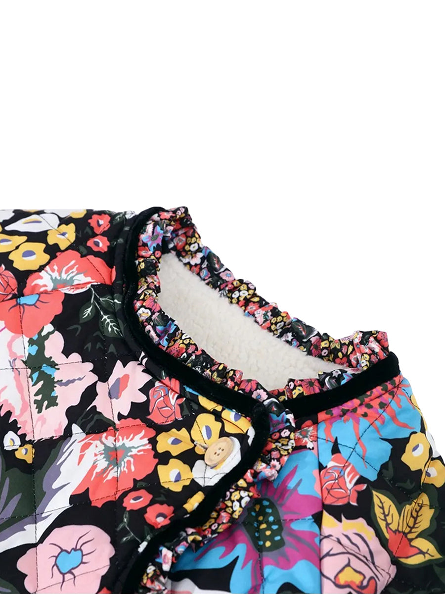 Veste matelassée pour enfant avec motif floral coloré, col rond, boutons en bois, doublure chaude. Mode enfant, vêtements d'hiver.