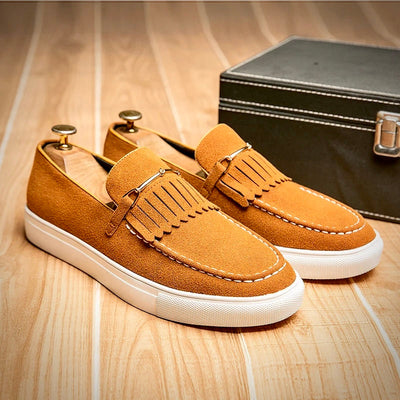 Elegante mocasín de ante para hombre