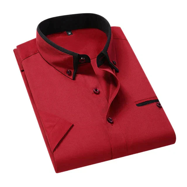 Chemise rouge élégante pour homme, col noir contrastant, manches longues, boutons noirs, style formel, mode masculine, vêtement chic.