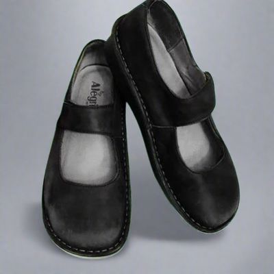 Zapatos con cordones cómodos y elegantes para mujer.
