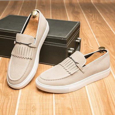 Elegante mocasín de ante para hombre