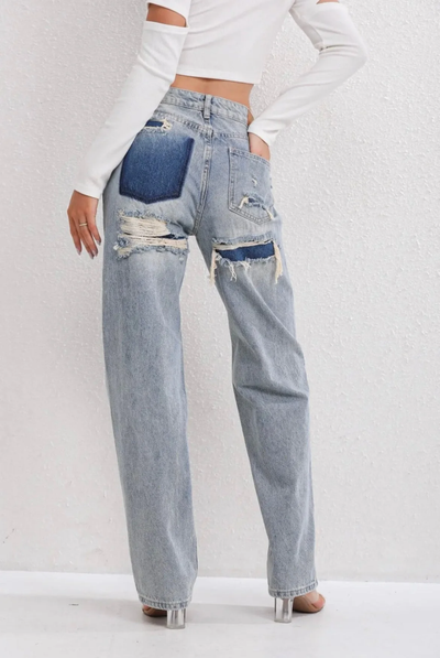 Jeans coupe droite avec look distressed - denim vintage avec détails modernes