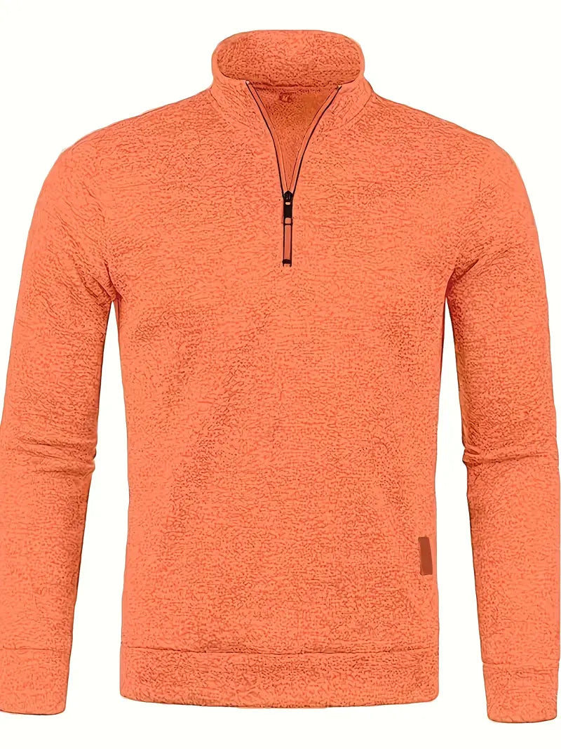 Pull polaire orange à col zippé, manches longues, texture douce. Vêtement chaud pour homme, idéal pour l'hiver et les activités de plein air.
