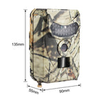 Appareil photo de chasse camouflage avec capteur infrarouge, dimensions 135x90x55mm, idéal pour surveillance faune, photographie nocturne.