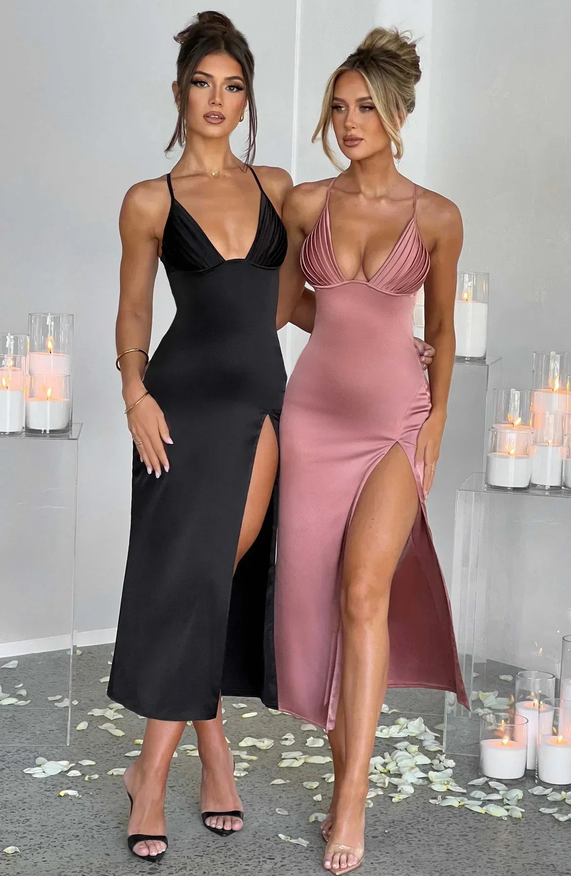 Elegante vestido midi con tirantes finos