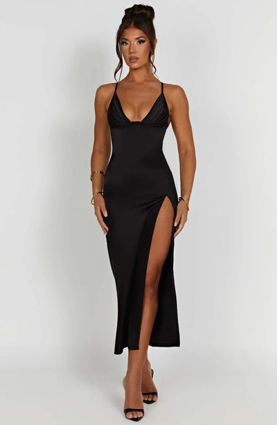 Elegante vestido midi con tirantes finos