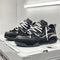 Zapatillas deportivas geométricas: casuales y de moda.