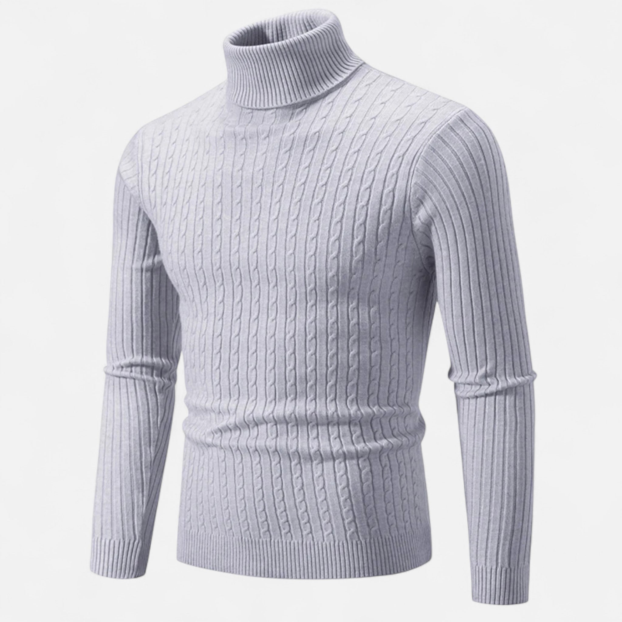 Pull col roulé gris clair en maille torsadée, manches longues, style élégant et moderne, idéal pour l'hiver et la mode masculine.