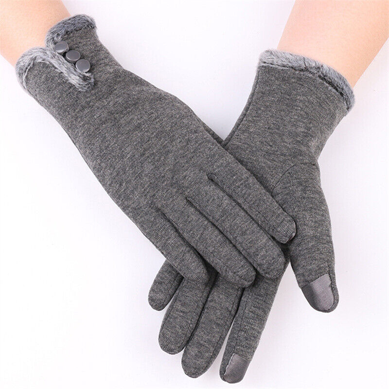 Gants en laine gris avec boutons, bordure en fausse fourrure, design tactile pour écran, mode hiver, accessoires chauds pour femmes.
