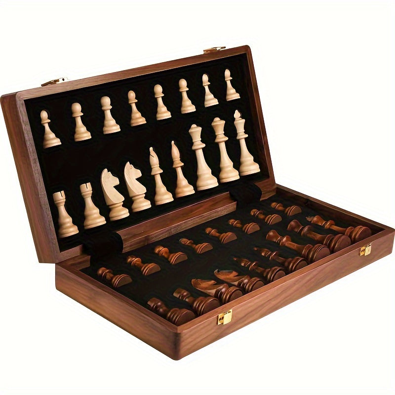 Échiquier en bois ouvert avec pièces d'échecs en bois sculpté, rangement élégant, jeu d'échecs classique, cadeau idéal pour amateurs d'échecs.