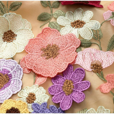 Flora - Vestido elegante con decoración floral