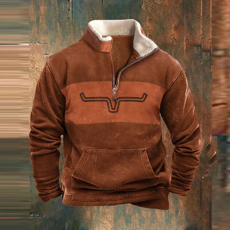 Sweat-shirt en polaire marron avec col zippé, motif cornes de taureau, poche kangourou. Vêtement chaud et confortable pour l'hiver.
