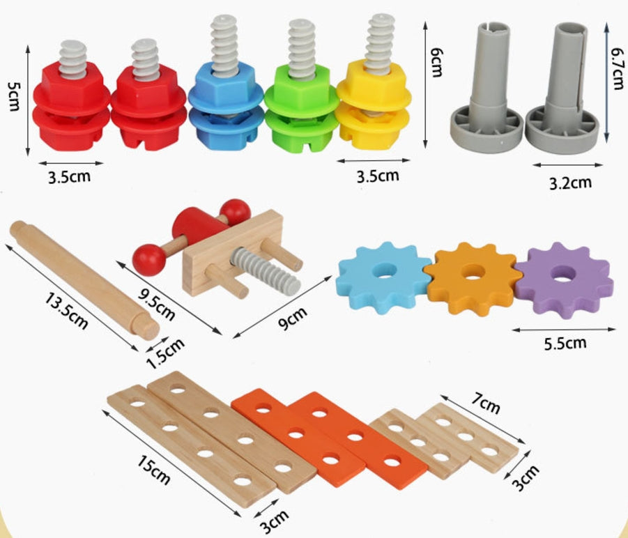 Jeu de construction en bois pour enfants avec vis colorées, engrenages, et pièces perforées. Dimensions variées, idéal pour développement moteur.