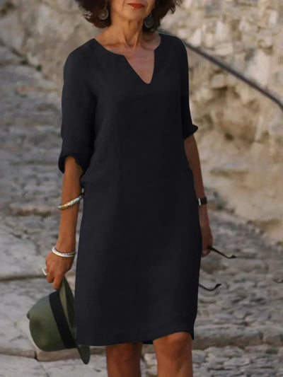 Robe Droite en Lin Noire | Col Fendu | Légère et Décontractée