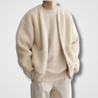 Veste en laine beige pour homme, style décontracté, avec poches avant. Mode automne-hiver, tendance et élégante. Idéale pour temps frais.