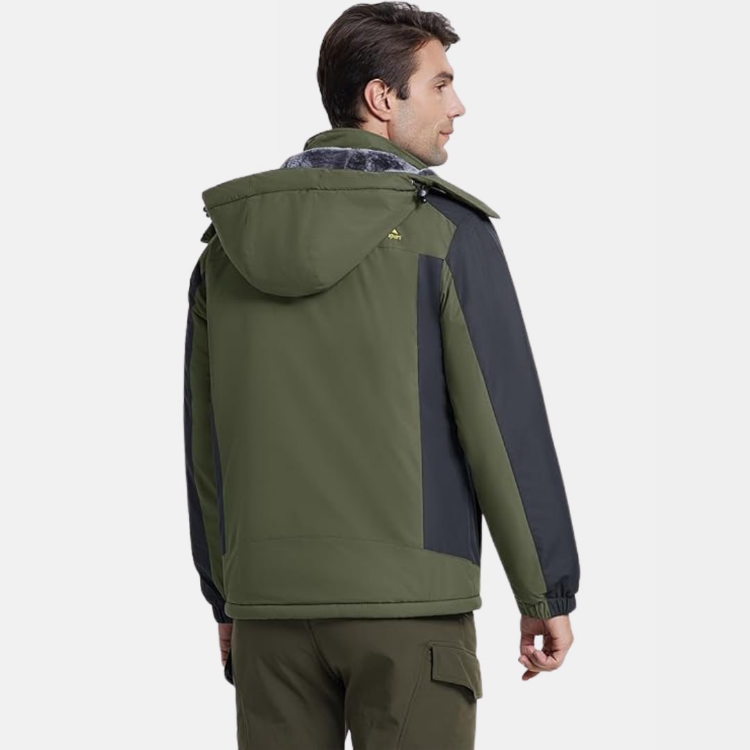 Veste imperméable verte pour homme avec capuche, manches noires, idéale pour randonnée et activités extérieures. Design moderne et fonctionnel.