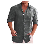 Chemise en lin gris pour homme, manches longues retroussées, col classique, boutons blancs, style décontracté et élégant, mode masculine tendance.