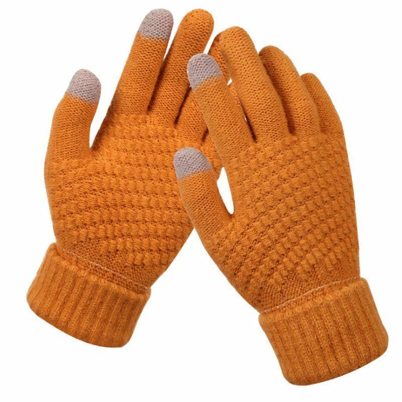 Gants tactiles orange en tricot avec bouts de doigts gris, idéaux pour l'hiver. Accessoire chaud et pratique pour écran tactile.
