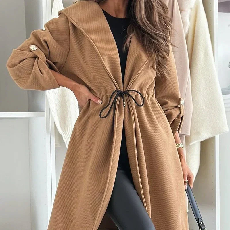 Manteau long tendance avec capuche et lien pour femme