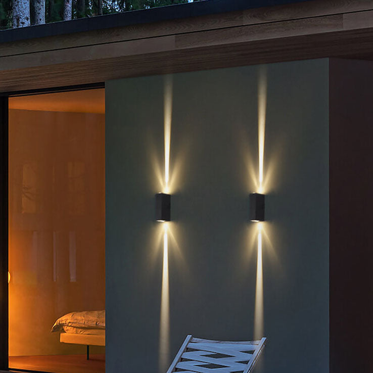 Applique murale moderne LED noire pour l'extérieur