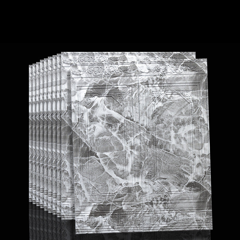 Panneaux muraux 3D en marbre gris, design géométrique, texture réaliste, décoration intérieure moderne, effet luxueux, fond noir.