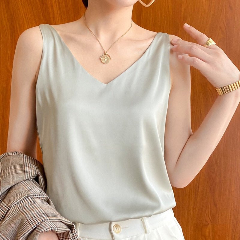 Trina - Chaleco de seda de lujo para mujer con estilo elegante.