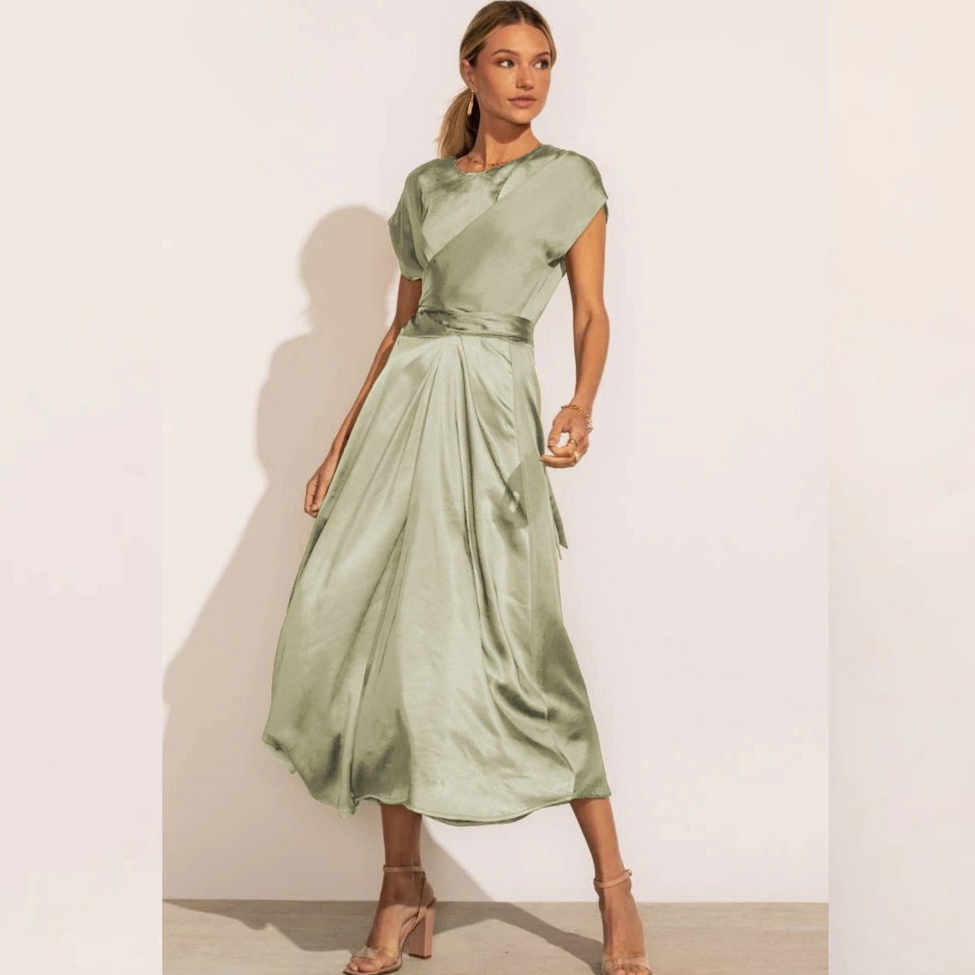 Felino | Precioso y elegante vestido de noche midi