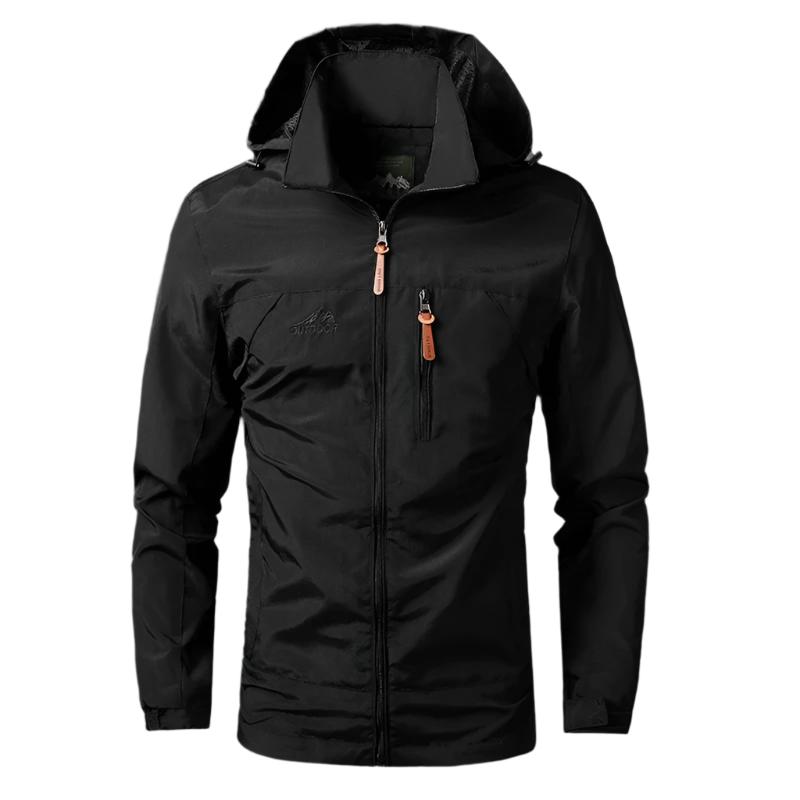 Veste imperméable noire pour homme avec capuche, fermeture éclair, poches zippées, idéale pour randonnée et activités extérieures.