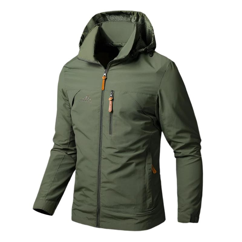 Veste imperméable verte pour homme avec capuche, fermeture éclair, poches zippées, idéale pour randonnée et activités extérieures.