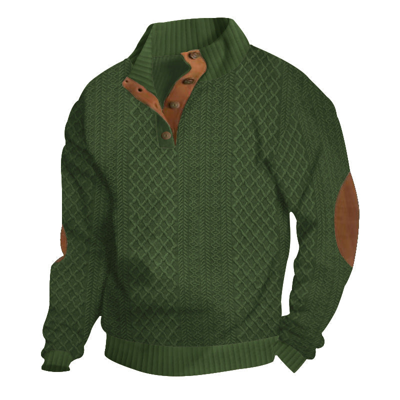 Pull-over vert en maille torsadée avec coudières marron et col boutonné. Mode automne-hiver, style élégant et confortable.